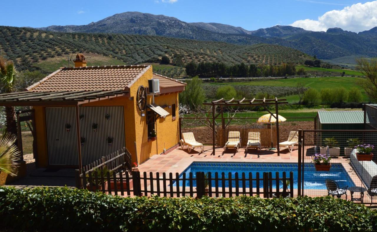 Cortijo Petra Bed & Breakfast Villanueva del Rosario Dış mekan fotoğraf