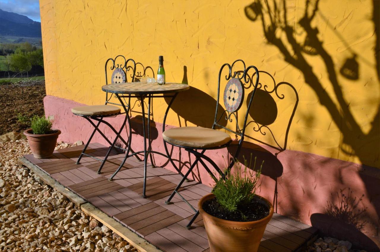 Cortijo Petra Bed & Breakfast Villanueva del Rosario Dış mekan fotoğraf