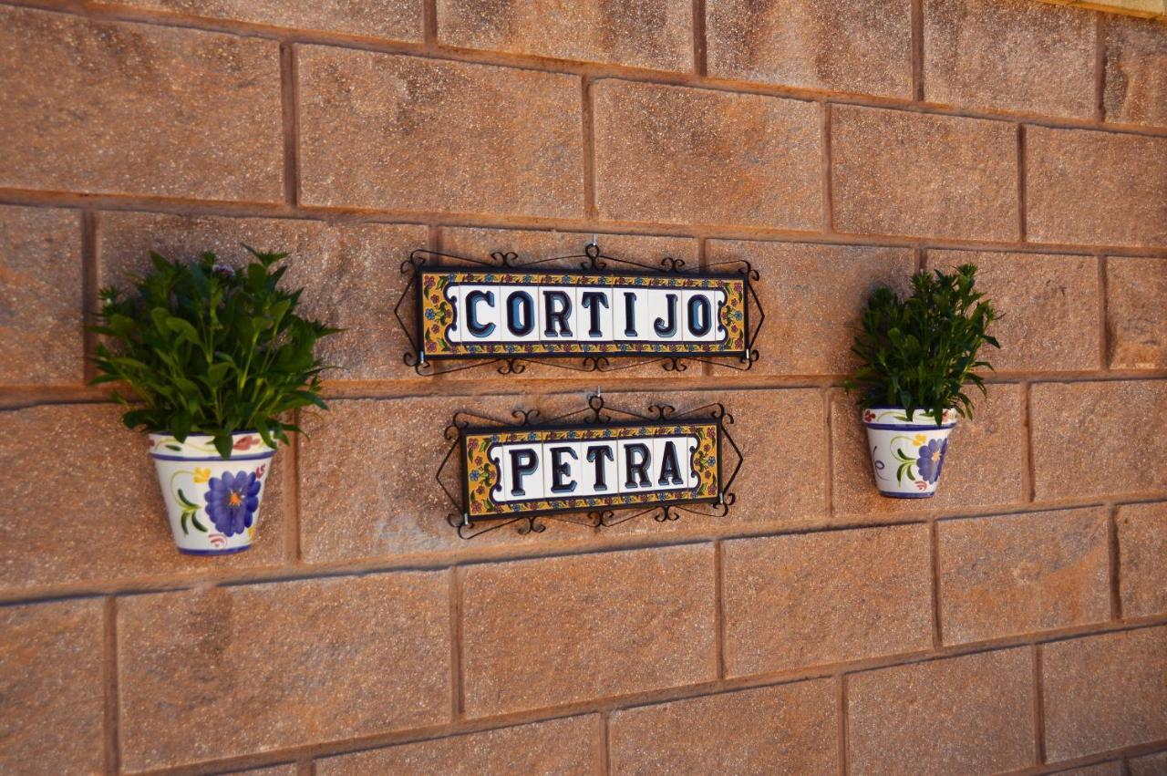 Cortijo Petra Bed & Breakfast Villanueva del Rosario Dış mekan fotoğraf