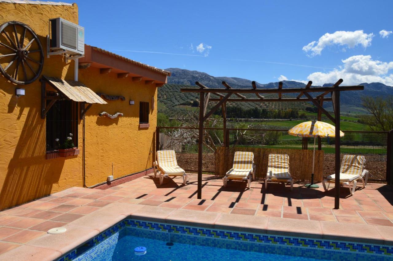 Cortijo Petra Bed & Breakfast Villanueva del Rosario Dış mekan fotoğraf
